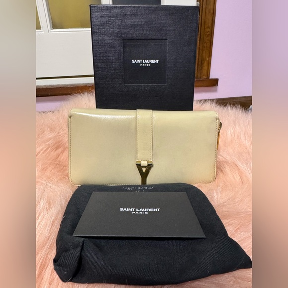 Saint Laurent Cream Wallet - Picture 1 of 6